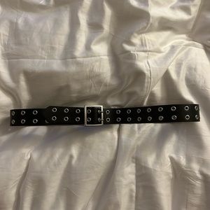 URBAN OUTFITTERS BELT